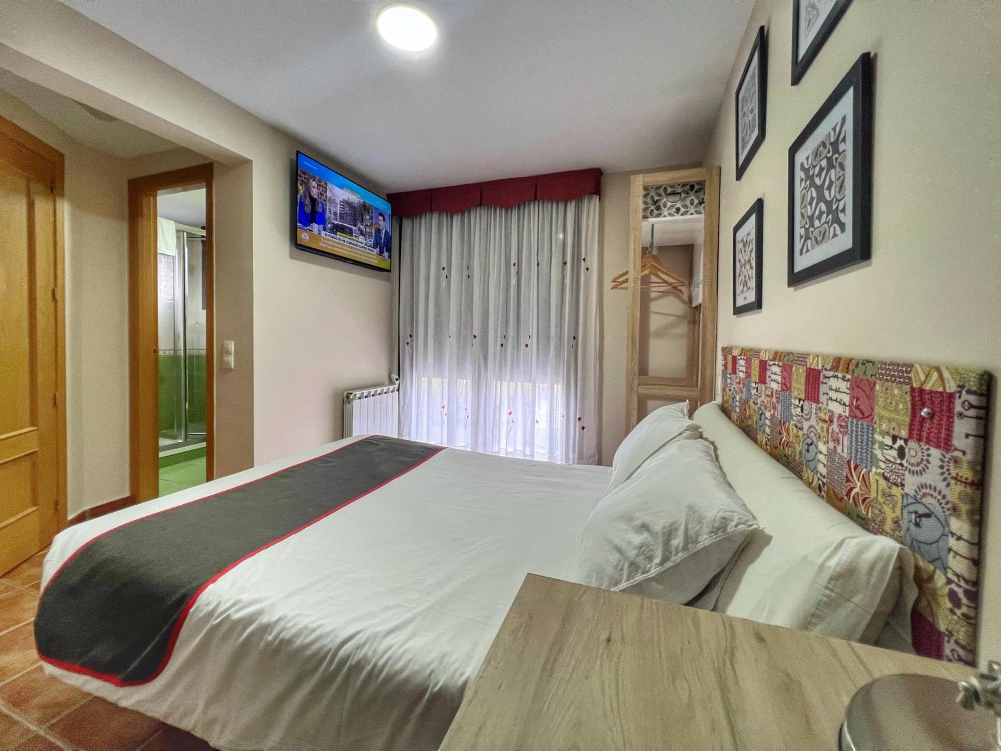 Hostal La Colmena Vicolozano Bagian luar foto