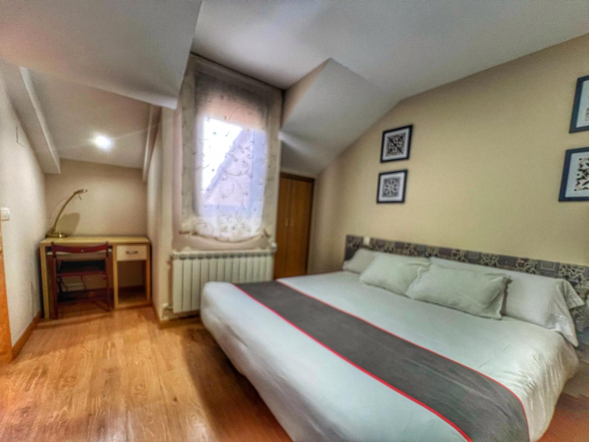 Hostal La Colmena Vicolozano Bagian luar foto