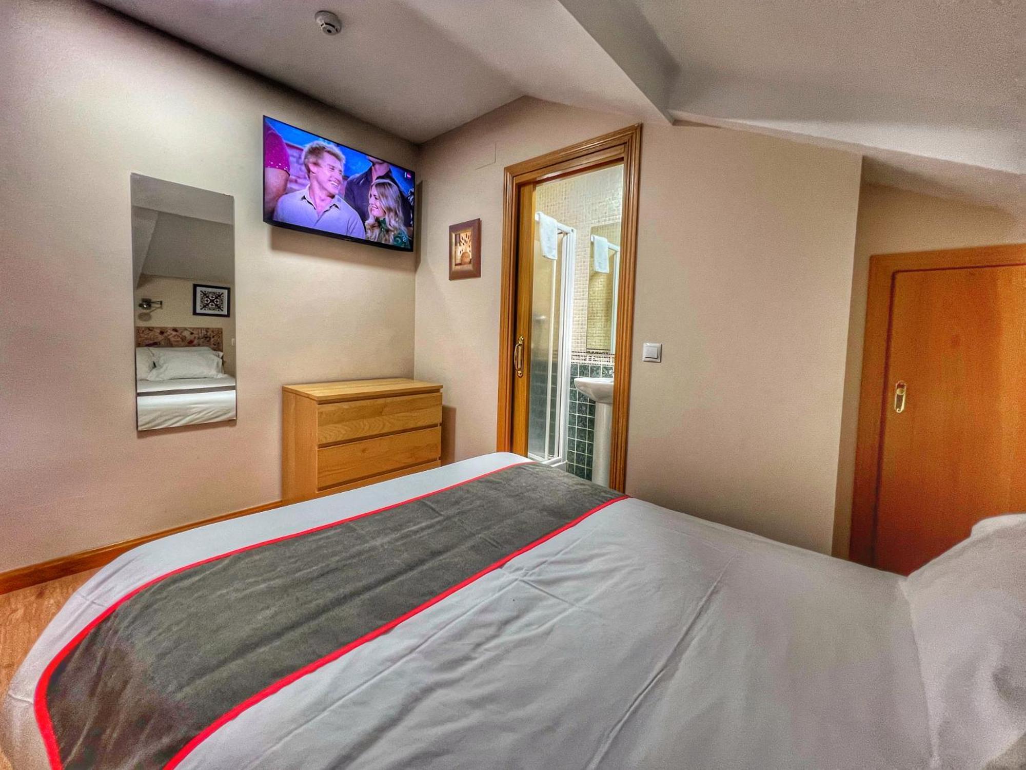 Hostal La Colmena Vicolozano Bagian luar foto