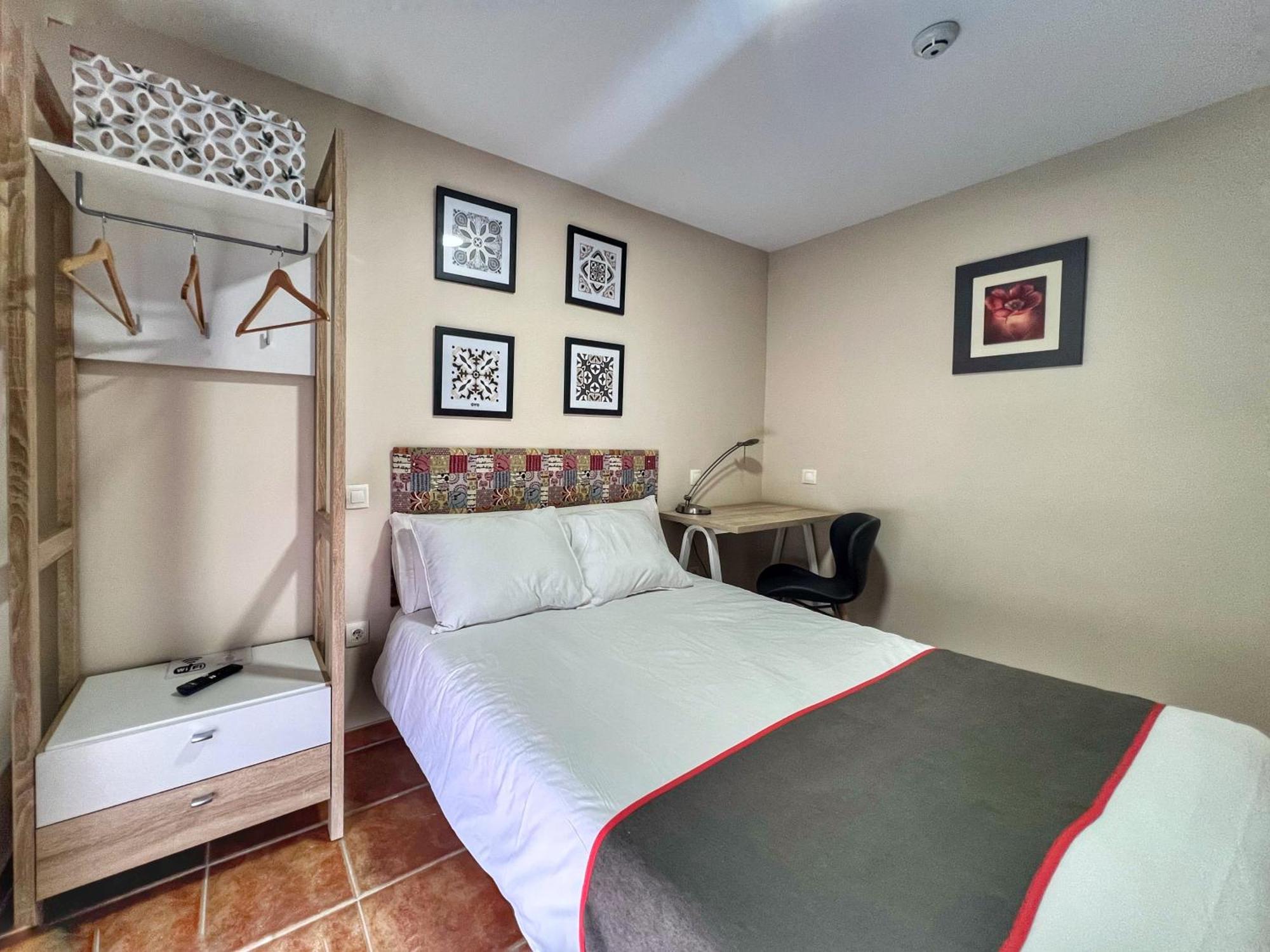 Hostal La Colmena Vicolozano Bagian luar foto