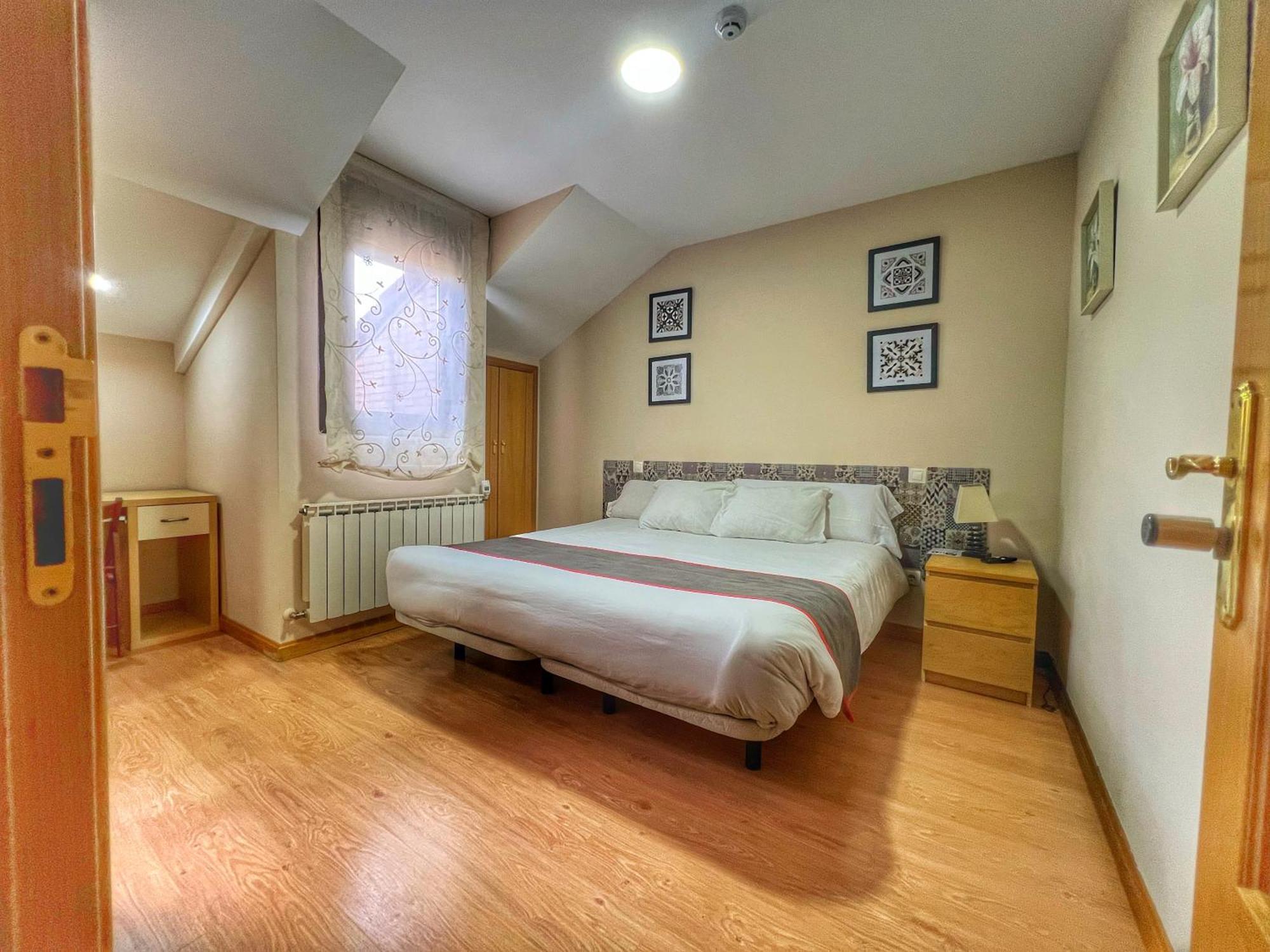 Hostal La Colmena Vicolozano Bagian luar foto