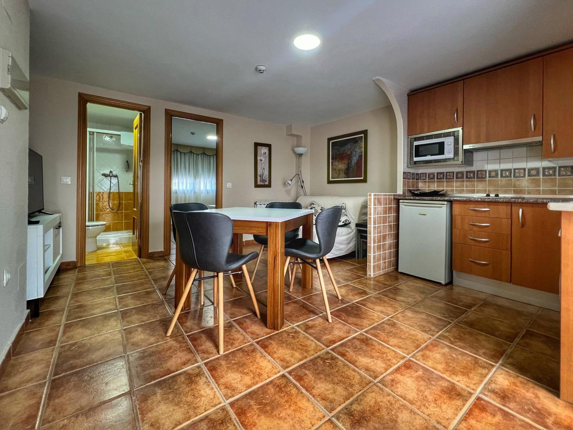 Hostal La Colmena Vicolozano Bagian luar foto