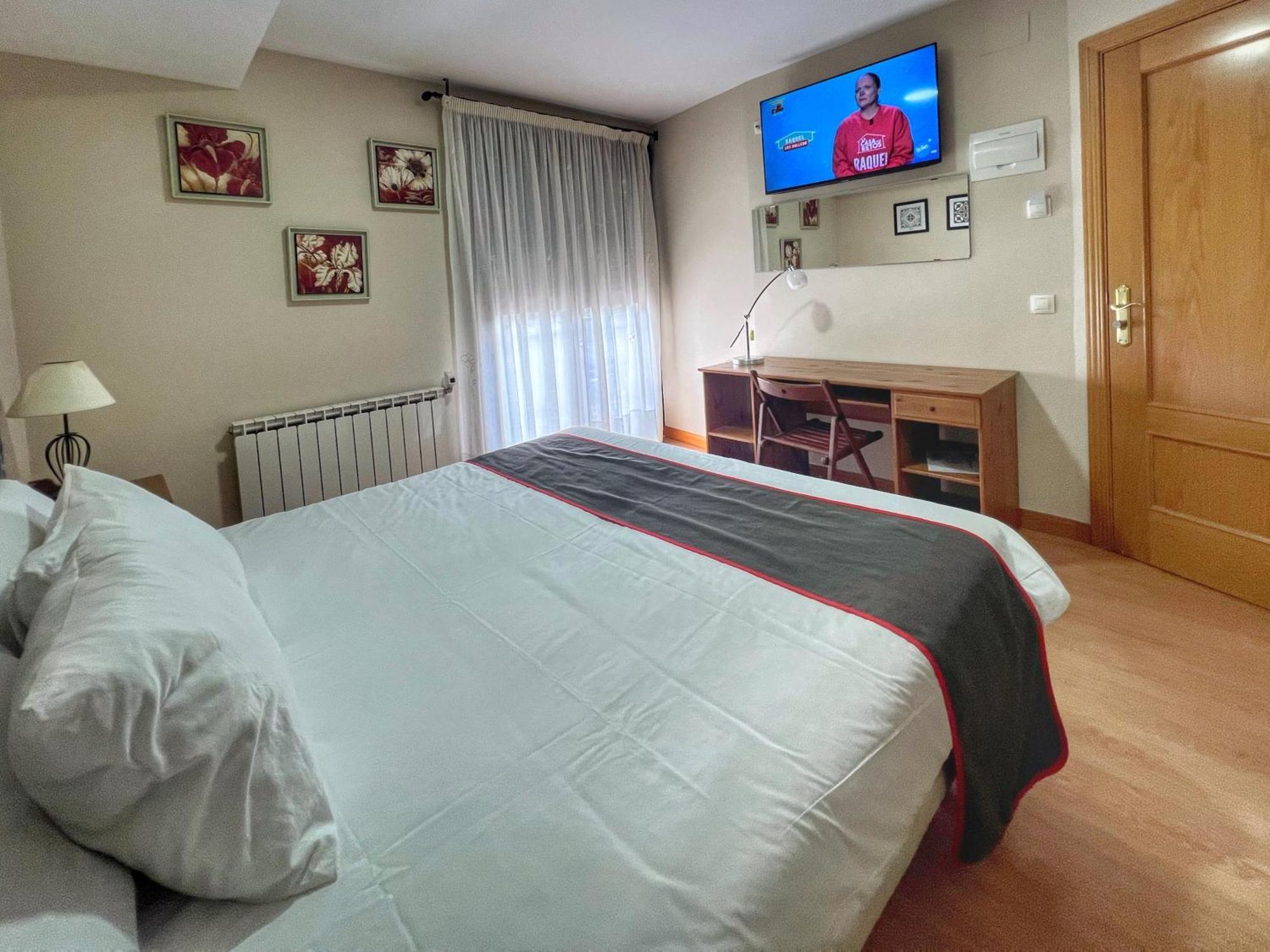 Hostal La Colmena Vicolozano Bagian luar foto