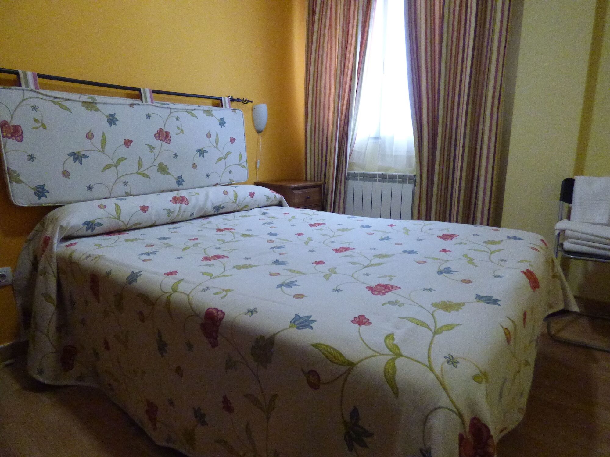 Hostal La Colmena Vicolozano Bagian luar foto